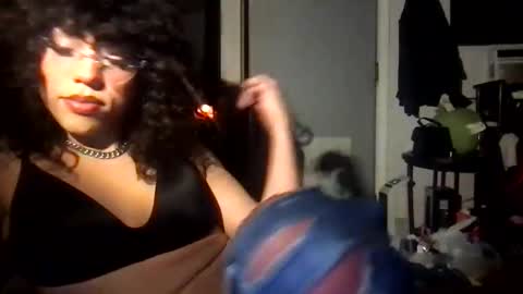 Snapshot of itsariessecrets chatting on January 2025 03:33:02 AM itsariessecrets online show from January 2025 03:33:02 AM