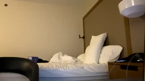 Snapshot of itsavibeouthere chatting on December 2024 12:23:01 AM itsavibeouthere online show from December 2024 12:23:01 AM