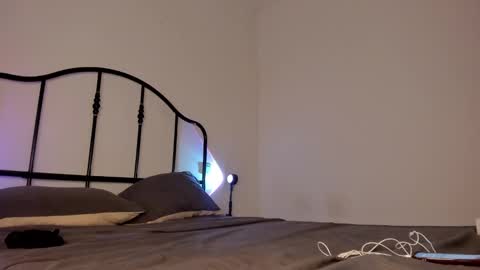 Isabella online show from November 2025 07:18:02 AM