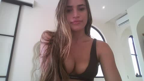 Snapshot of itskatarina chatting on June 2026 05:41:01 AM katarina online show from June 2026 05:41:01 AM