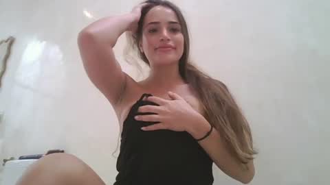 Snapshot of itskatarina chatting on June 2026 07:17:02 AM katarina online show from June 2026 07:17:02 AM