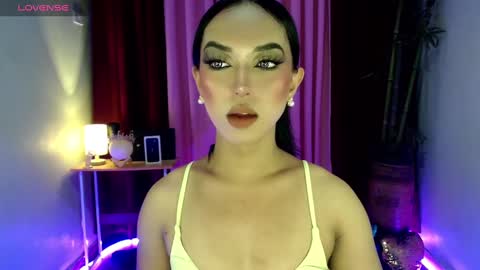 Sofia online show from March 2025 03:43:01 AM