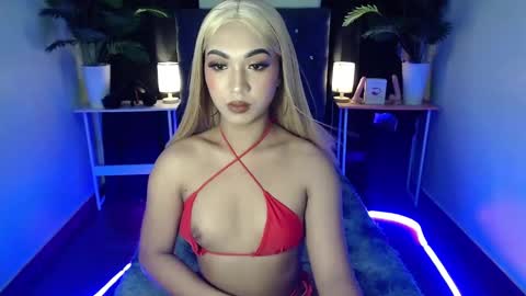 Sofia online show from September 2025 06:41:02 PM