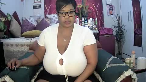 itumeleng74 online show from March 2025 09:00:01 AM