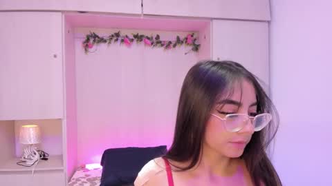 Ivy online show from December 2025 04:09:01 AM