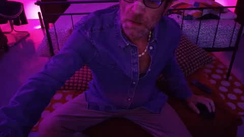 Snapshot of ivariello chatting on October 2025 11:44:01 AM yves online show from October 2025 11:44:01 AM