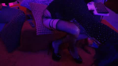 Snapshot of ivariello chatting on November 2025 12:32:01 AM yves online show from November 2025 12:32:01 AM