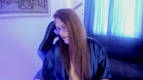 Snapshot of ivette_shaira chatting on May 2026 01:28:01 PM IVETTE online show from May 2026 01:28:01 PM