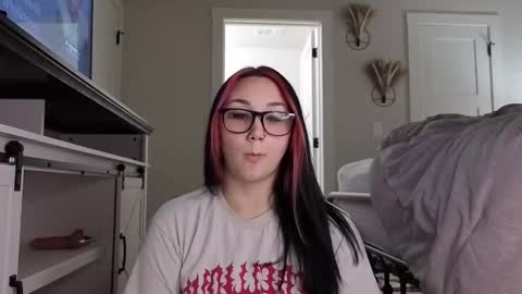 ivey jade online show from November 2025 04:25:02 AM