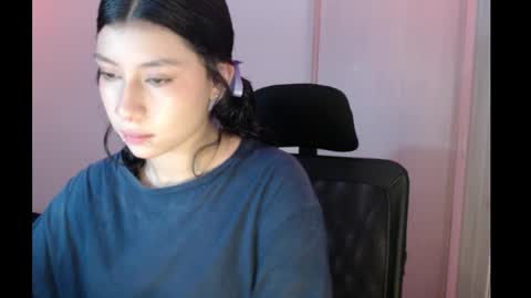 Snapshot of ivonny111 chatting on November 2025 10:41:02 PM ivonny111 online show from November 2025 10:41:02 PM