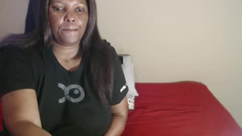 IVORYTITS48 online show from November 2025 06:24:01 AM