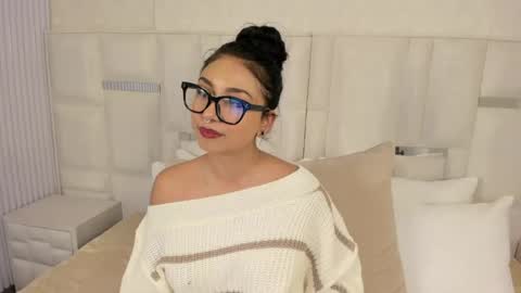 Snapshot of ivtt_love chatting on May 2026 12:57:02 PM IVET online show from May 2026 12:57:02 PM