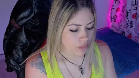 Diana Rojas  online show from October 2025 12:33:02 AM