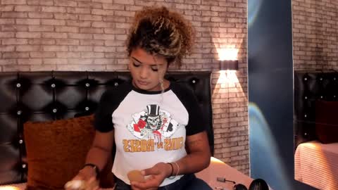 Snapshot of ivy_copper1 chatting on January 2025 10:19:01 PM Ig  ivycopper1  online show from January 2025 10:19:01 PM