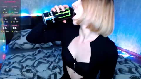 Ivy online show from October 2025 04:08:01 PM