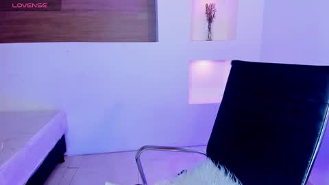 Snapshot of ivybliss8 chatting on February 2025 11:52:01 AM i v y b l i s s online show from February 2025 11:52:01 AM