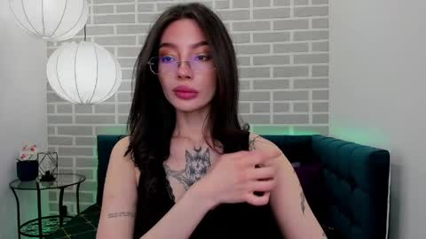 Snapshot of ivydainty chatting on May 2026 01:46:01 AM Ivy online show from May 2026 01:46:01 AM