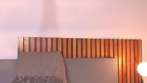 IvyJhonss online show from September 2025 11:43:02 AM