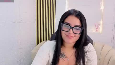 Snapshot of ivyka_monroe_cn chatting on June 2026 02:34:01 PM IVYKA online show from June 2026 02:34:01 PM