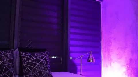 IvyRowa online show from September 2025 06:02:01 PM