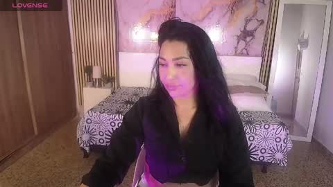 Snapshot of ivyshine7 chatting on May 2026 07:18:01 PM ivyshine7 online show from May 2026 07:18:01 PM