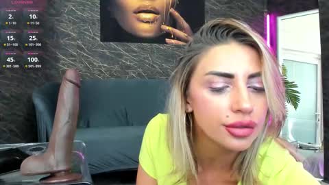 izabelatessa online show from October 2025 07:10:02 PM