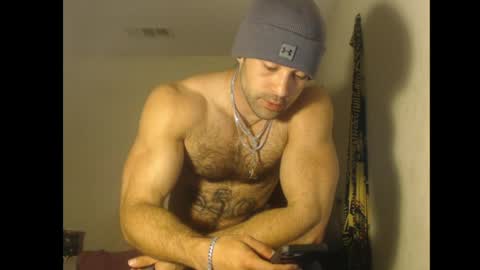 Snapshot of izak144 chatting on May 2026 04:42:02 AM izak144 online show from May 2026 04:42:02 AM