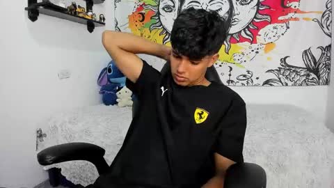 Snapshot of izan_jensen chatting on September 2025 01:00:01 AM Izan online show from September 2025 01:00:01 AM