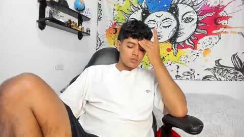 Snapshot of izan_jensen chatting on October 2025 06:39:01 PM Izan online show from October 2025 06:39:01 PM