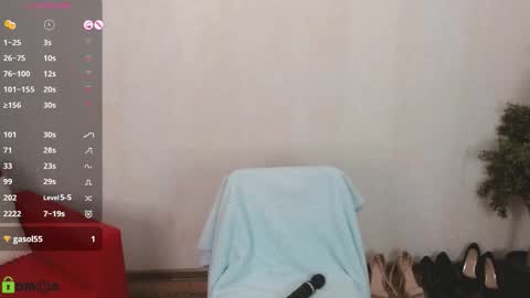 Queen of nylon  Victoria online show from October 2025 05:42:02 AM