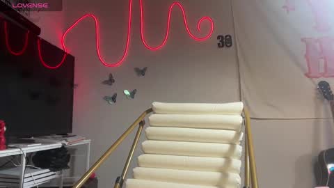 Snapshot of izzyishottttt chatting on September 2025 02:11:02 AM izzyishottttt online show from September 2025 02:11:02 AM