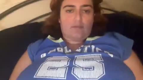 Snapshot of izzyishottttt chatting on September 2025 04:50:01 AM izzyishottttt online show from September 2025 04:50:01 AM