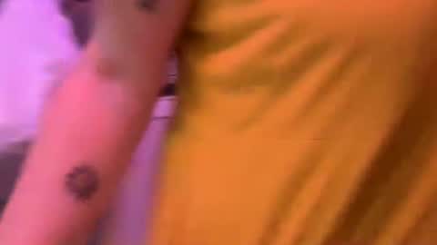 Snapshot of izzyishottttt chatting on October 2025 10:17:02 AM izzyishottttt online show from October 2025 10:17:02 AM