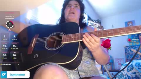 Snapshot of izzyishottttt chatting on February 2026 10:28:01 PM izzyishottttt online show from February 2026 10:28:01 PM