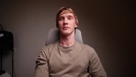 Danny online show from December 2025 09:33:02 PM