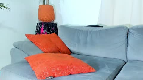 Calix  Independient model Insta and twt Calixsnake online show from December 2024 05:21:01 AM