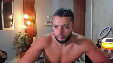 Snapshot of j_calix chatting on April 2026 11:31:01 PM Calix Independient model Insta and twt Calixsnake online show from April 2026 11:31:01 PM