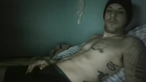 Snapshot of j_lion85 chatting on November 2025 09:03:01 AM j_lion85 online show from November 2025 09:03:01 AM