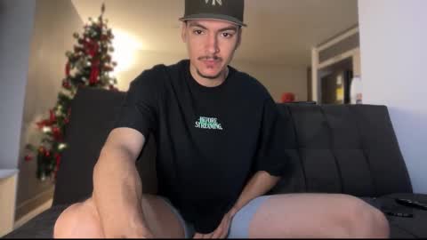 INDEPENDENT MODEL online show from December 2025 09:05:02 AM