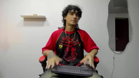 Jackes Taylor online show from October 2025 04:33:01 AM