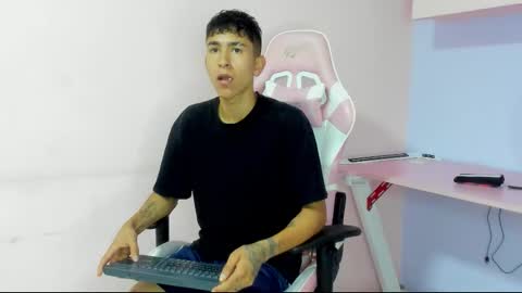 JACKSON WILLS online show from January 2026 12:54:02 PM