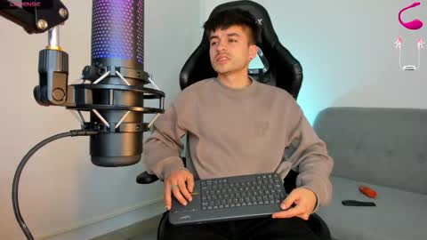 Snapshot of jacob_ferrer chatting on February 2026 05:22:01 AM JACOB FERRER online show from February 2026 05:22:01 AM