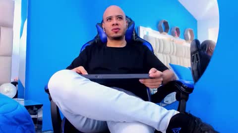 Snapshot of jacob_garcia_ chatting on November 2025 12:17:01 PM jacob_garcia_ online show from November 2025 12:17:01 PM