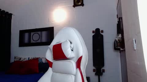 Michael Caicedo online show from February 2025 02:07:01 AM