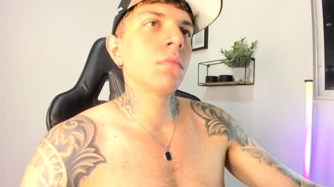 jacobb116 online show from February 2025 02:22:02 AM