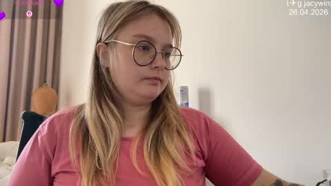 Snapshot of jacywinslat chatting on April 2026 07:50:01 AM jacywinslat online show from April 2026 07:50:01 AM
