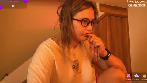 Snapshot of jacywinslat chatting on May 2026 08:44:01 AM jacywinslat online show from May 2026 08:44:01 AM