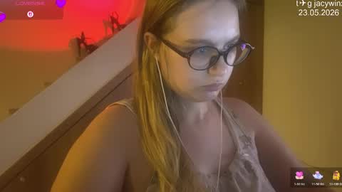 Snapshot of jacywinslat chatting on May 2026 10:03:01 PM jacywinslat online show from May 2026 10:03:01 PM