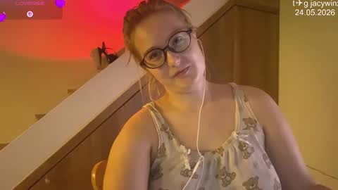 Snapshot of jacywinslat chatting on May 2026 01:05:02 PM jacywinslat online show from May 2026 01:05:02 PM