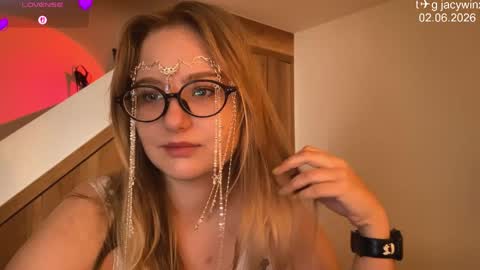 Snapshot of jacywinslat chatting on June 2026 04:04:01 AM jacywinslat online show from June 2026 04:04:01 AM